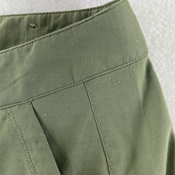 The North Face Shorts Green Cuffed Womens Size 12 Mid Rise Hiking Active - Picture 6 of 11